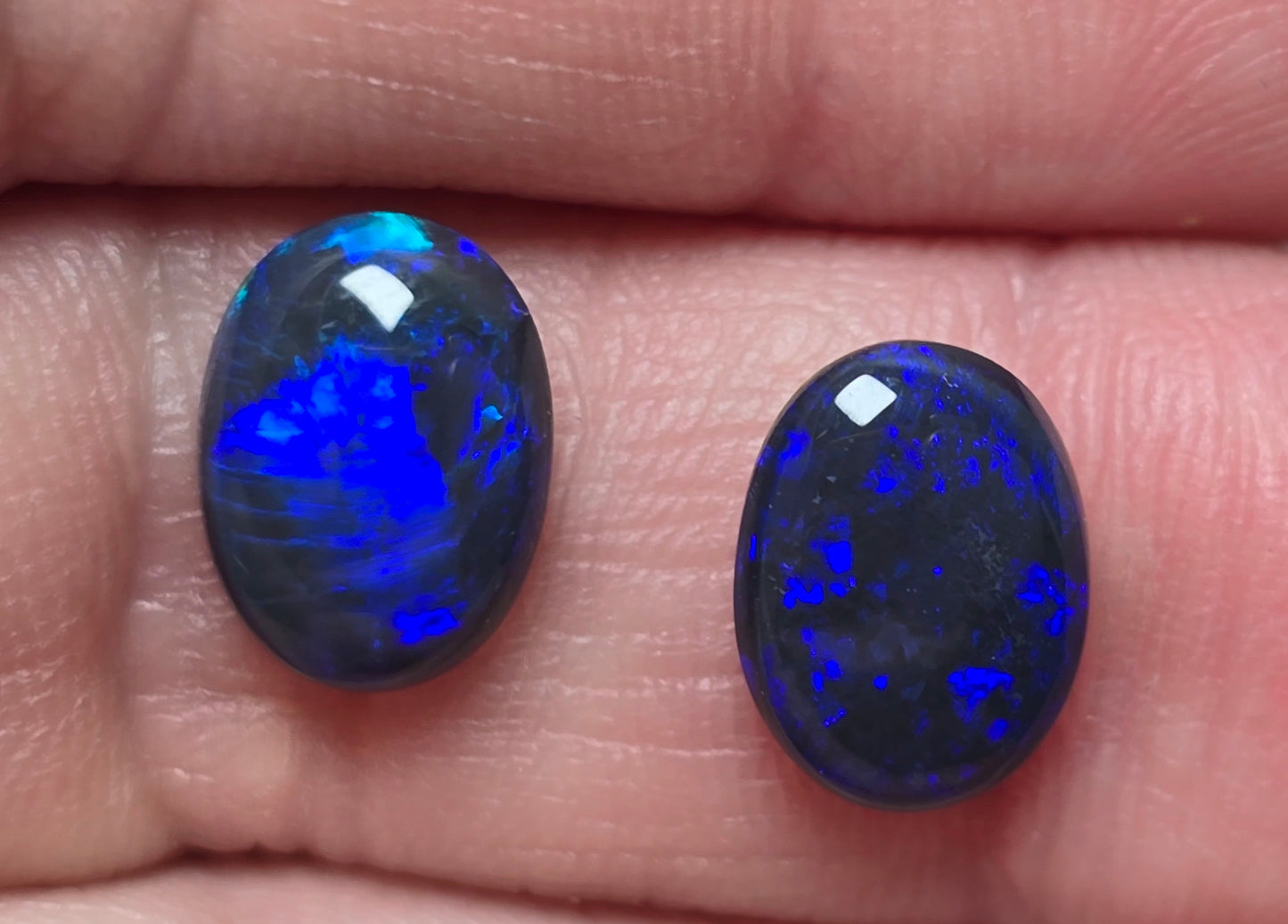 AUSTRALIAN OPAL PAIR 3.42 CARATS