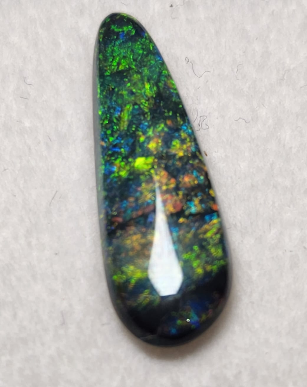 EXQUISITE BLACK OPAL STONE FROM LIGHTNING RIDGE