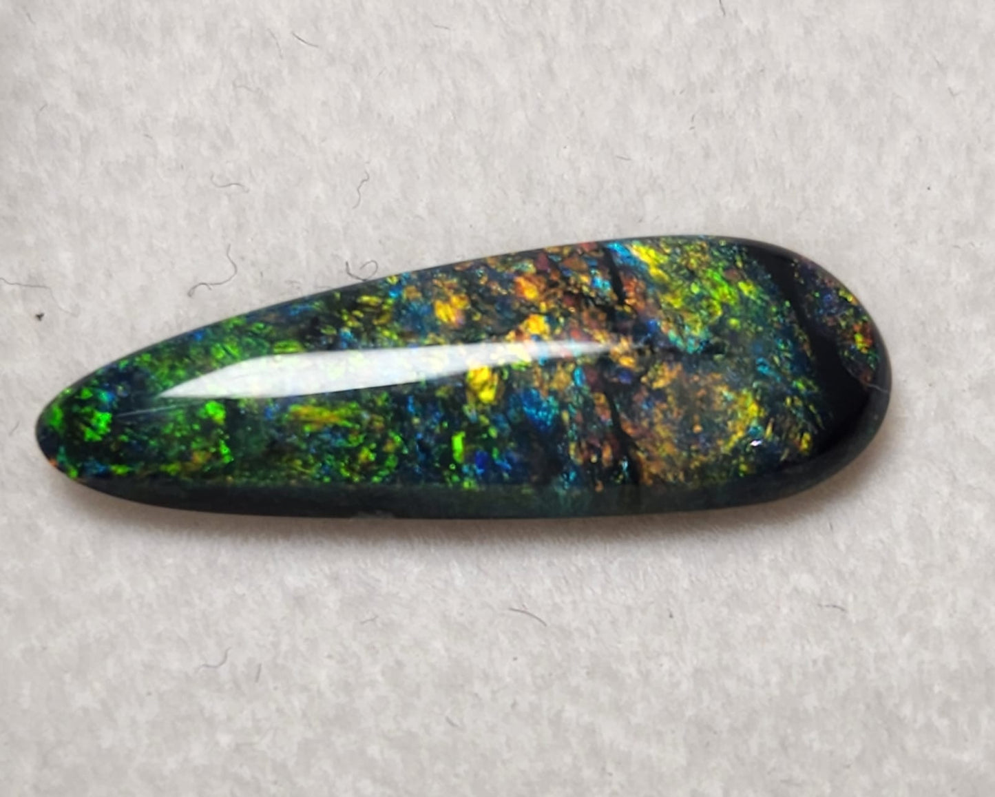 EXQUISITE BLACK OPAL STONE FROM LIGHTNING RIDGE