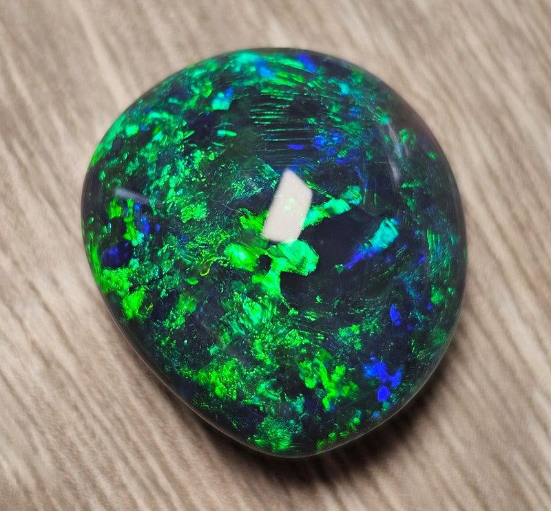 INVESTMENT TOP GEM 28.15 CARATS.