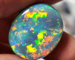SOLD !!!!!COLLECTORS QUALITY OPAL 28.47 CARATS