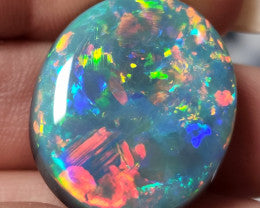 SOLD !!!!!COLLECTORS QUALITY OPAL 28.47 CARATS