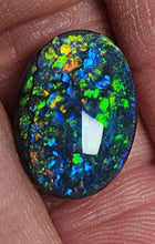 Load image into Gallery viewer, Black OPAL MAGIC 5.10 CARATS FROM LIGHTNING RIDGE
