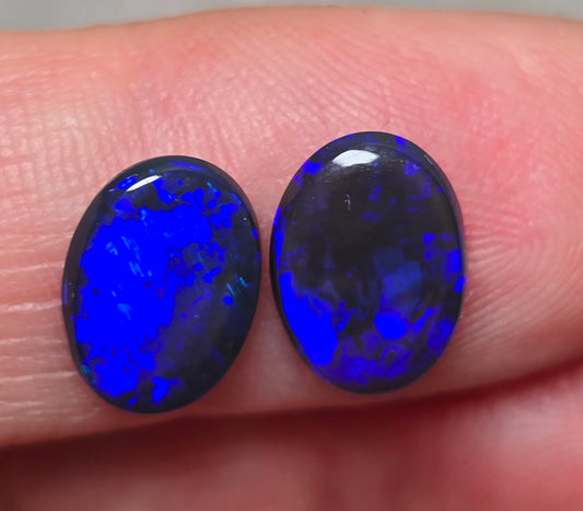 AUSTRALIAN OPAL PAIR 2.73 CARATS