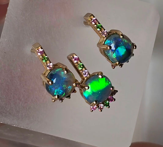 Petit Pendant and Earrings Set Black Opal 14K Yellow Gold