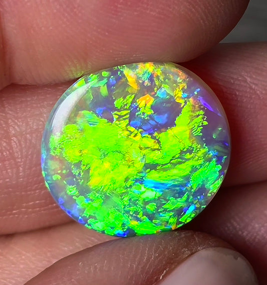 Shiny Bringht 6.40 Cts CRYSTAL Opal