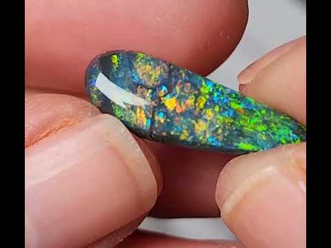 EXQUISITE BLACK OPAL STONE FROM LIGHTNING RIDGE