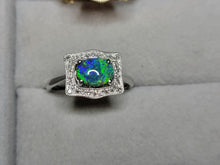 Load image into Gallery viewer, Australian Opal White Gold Ring
