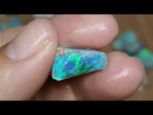 Load and play video in Gallery viewer, Multicolour Rough 154 Carats
